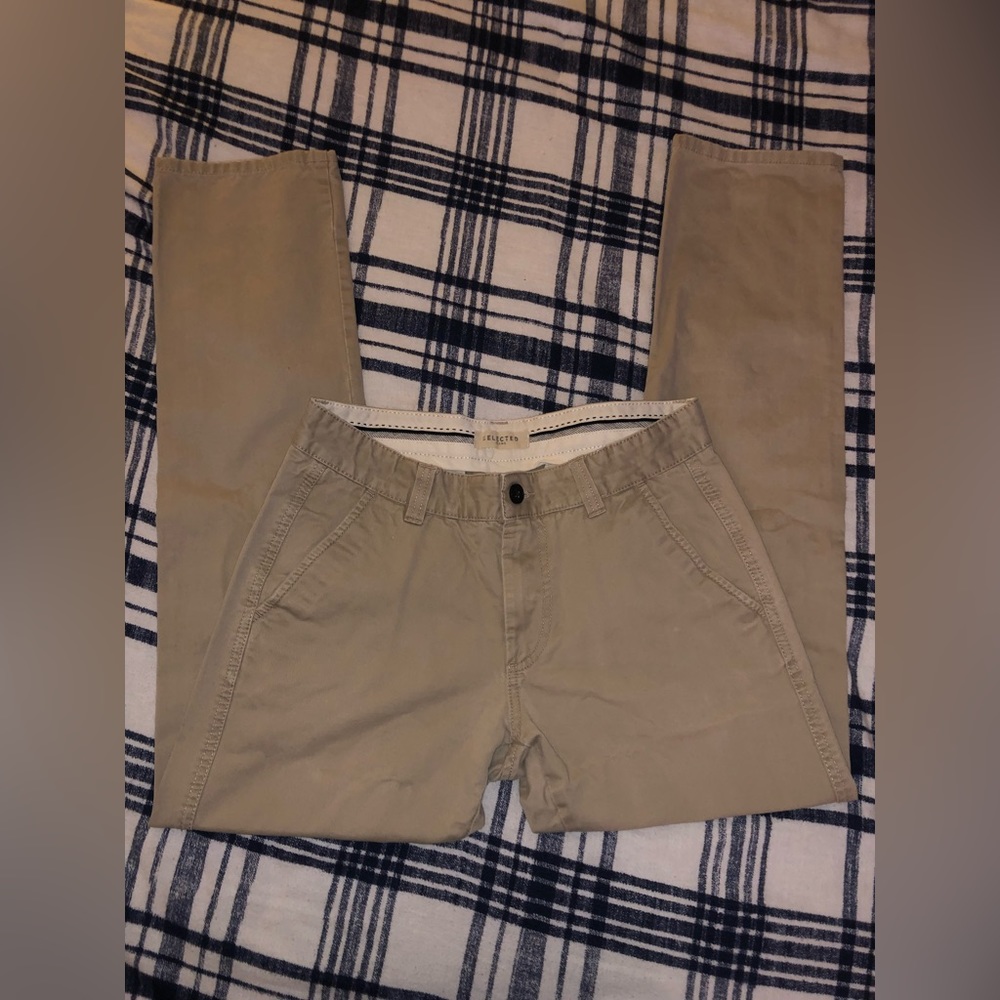 30” x 30” khaki chino pants